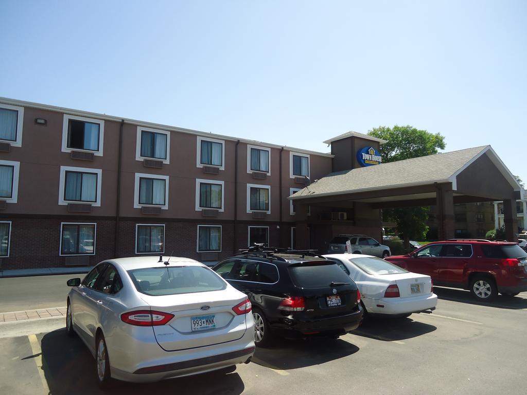 Townhouse Extended Stay Hotel Downtown Lincoln Bagian luar foto