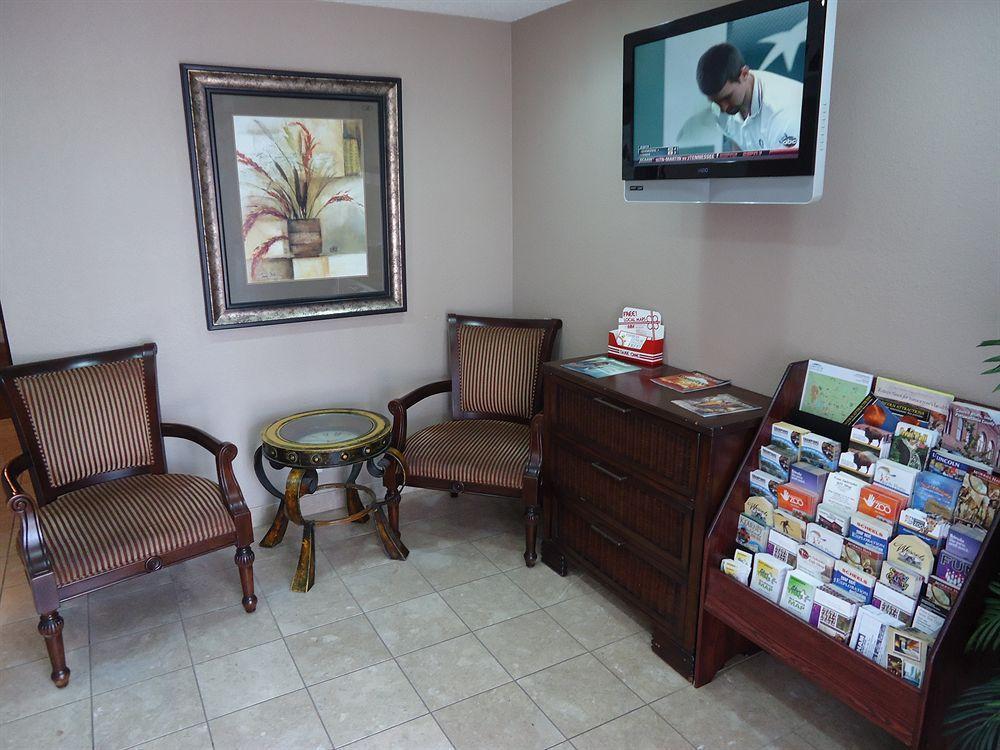 Townhouse Extended Stay Hotel Downtown Lincoln Bagian luar foto