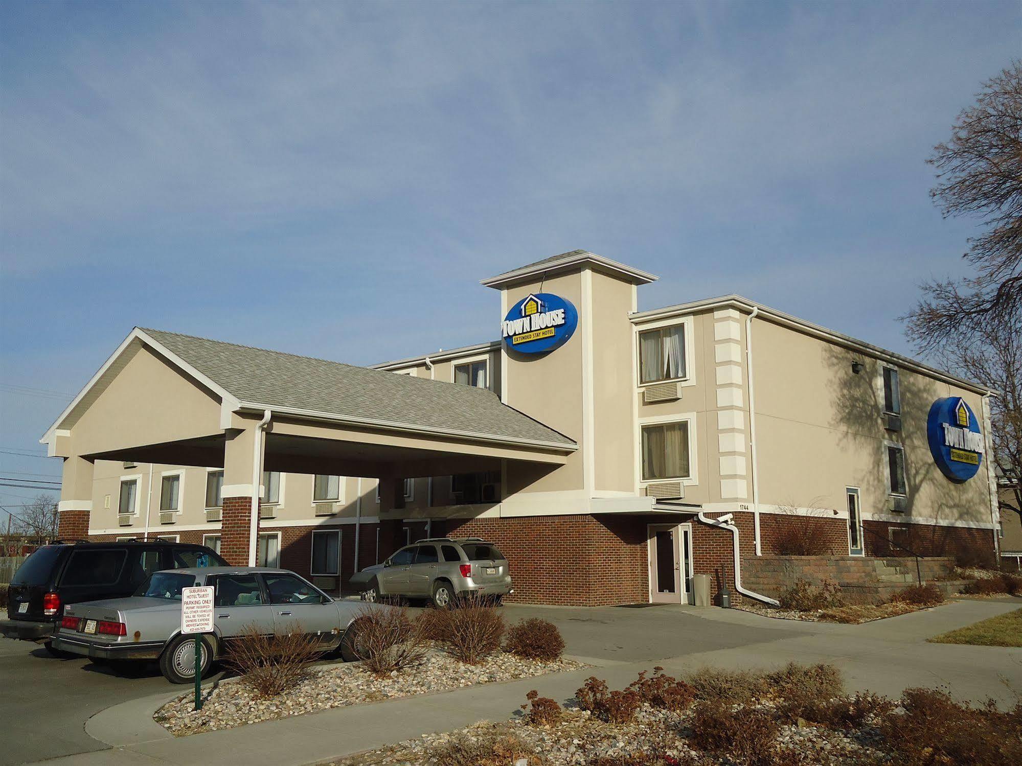 Townhouse Extended Stay Hotel Downtown Lincoln Bagian luar foto